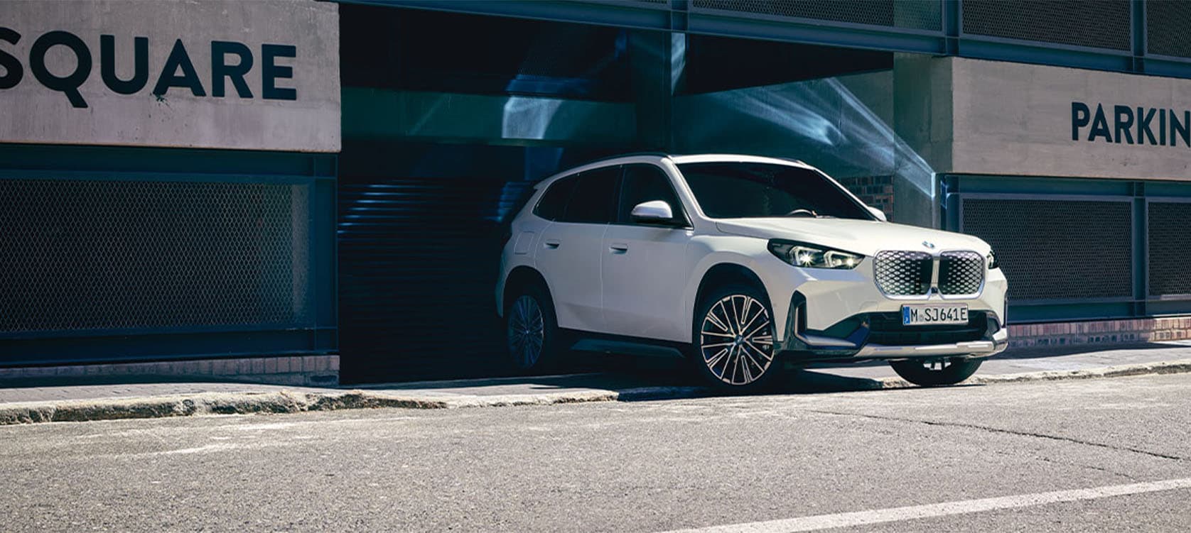 BMW iX1.jpg
