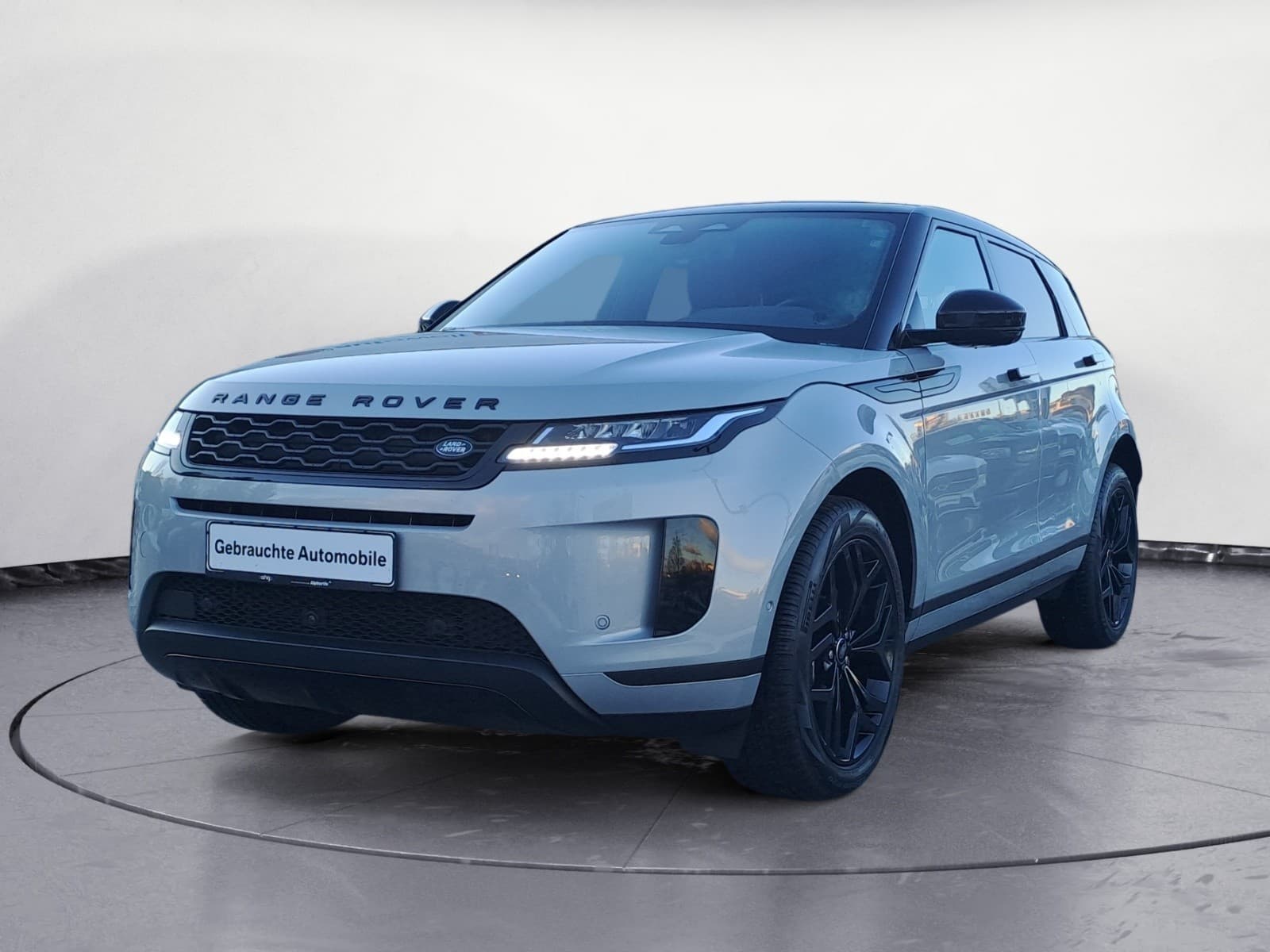 Land Rover - Range Rover Evoque P300e S