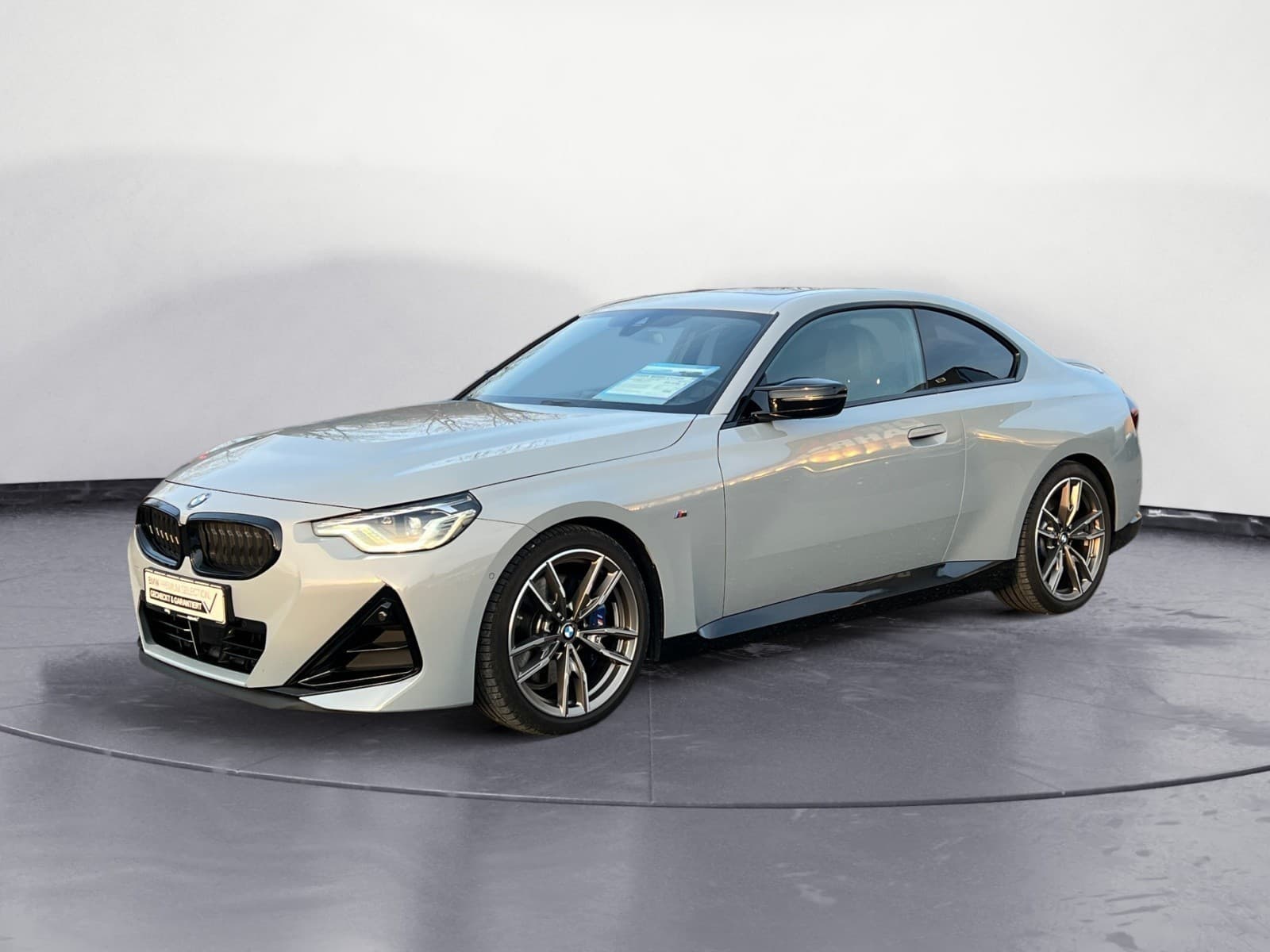 BMW - M240i Coupe