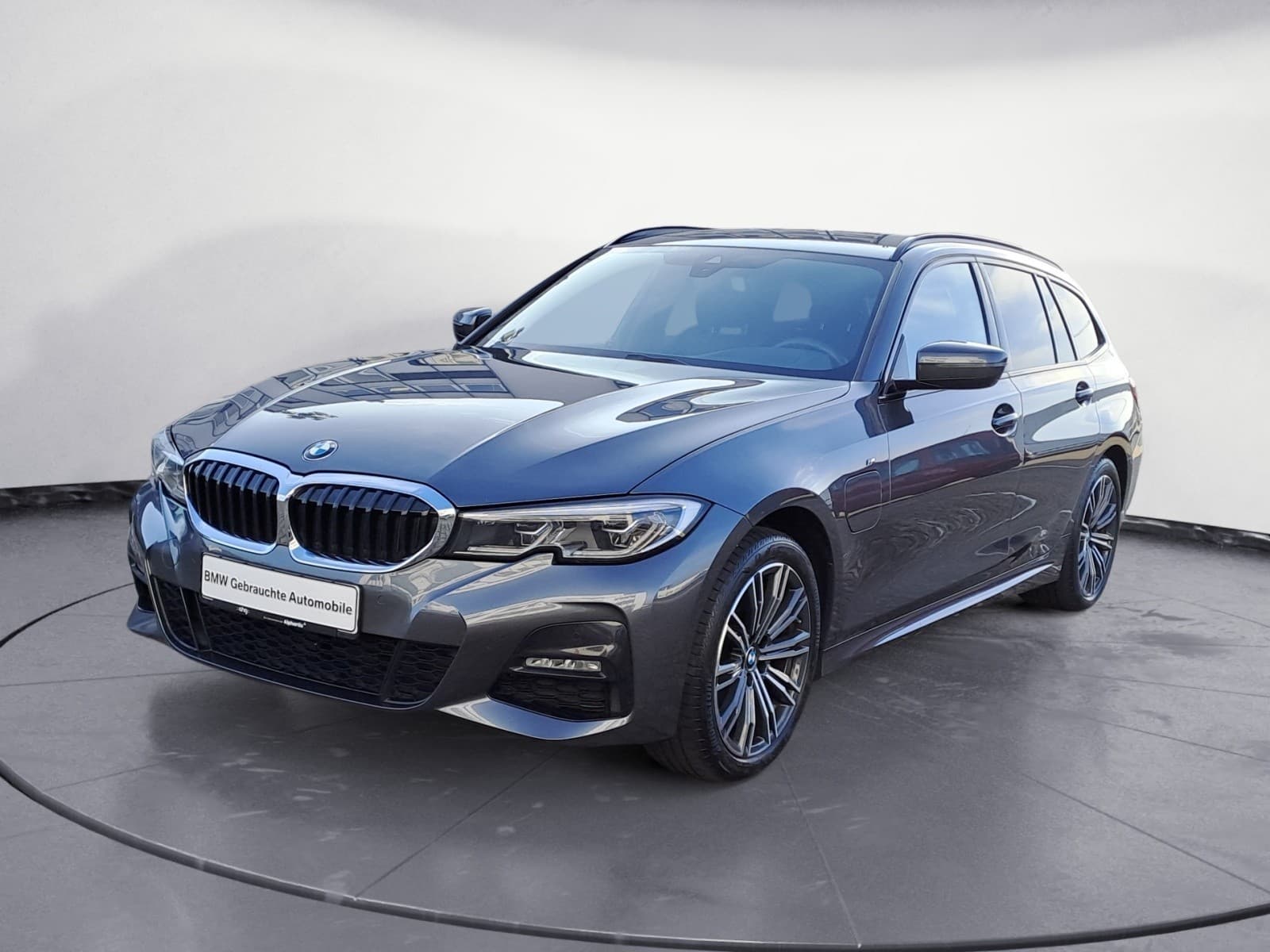 BMW - 320e Touring M Sport