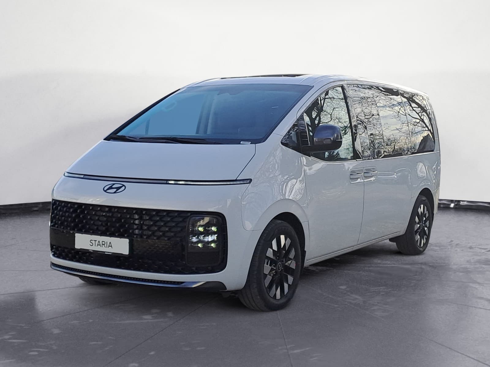 Hyundai - STARIA 7-Sitzer HEV Signature