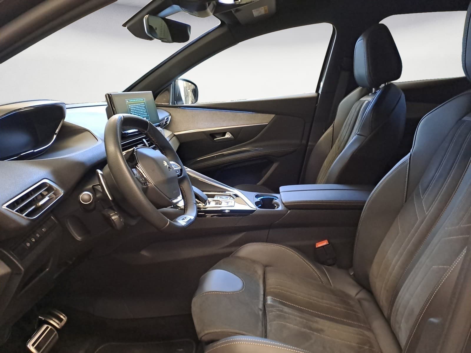 Peugeot - 3008 HYBRID 225 e-EAT8 GT Pack