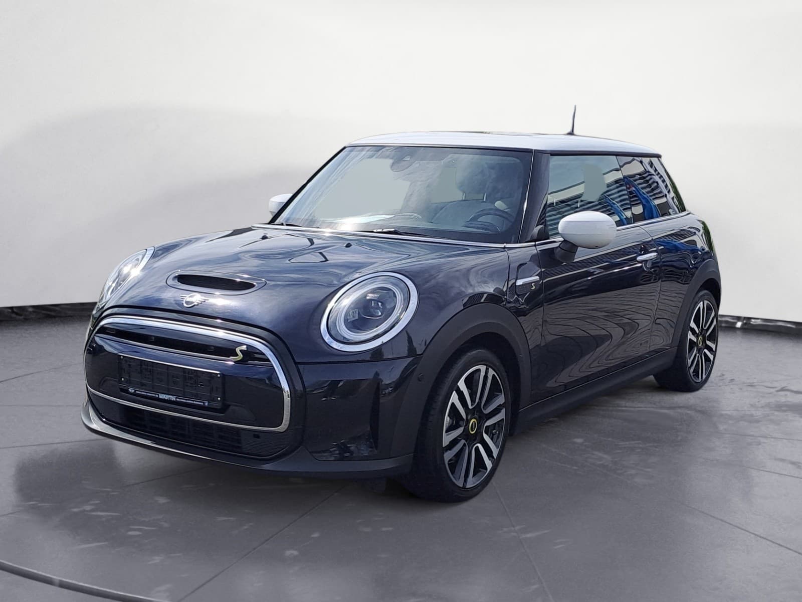 MINI - Cooper SE. Classic Trim