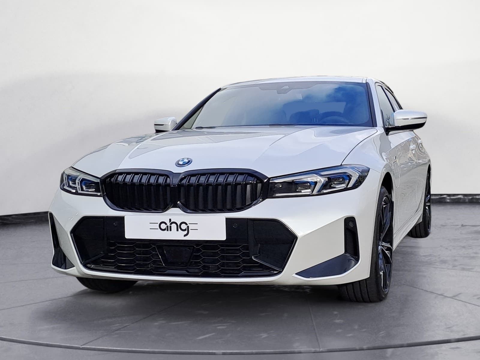 BMW - 330e xDrive Limousine