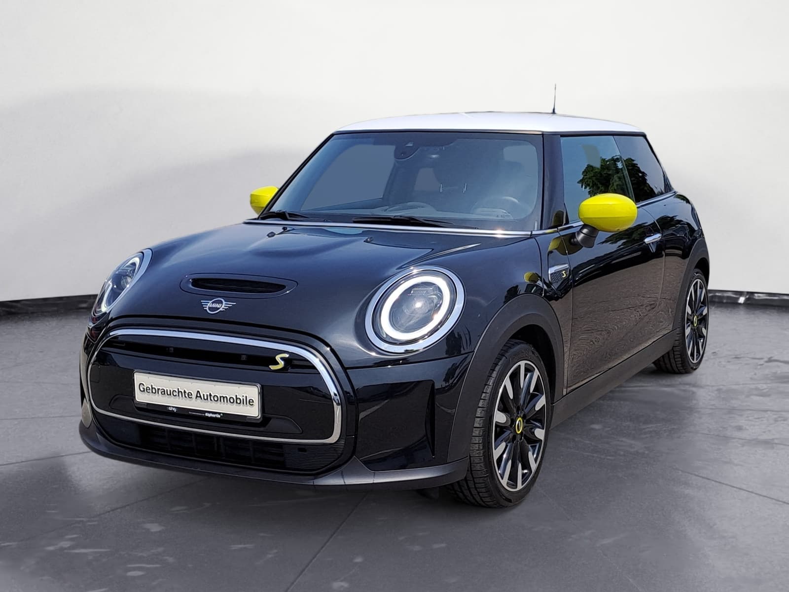 MINI - Cooper SE. MINI Electric Trim