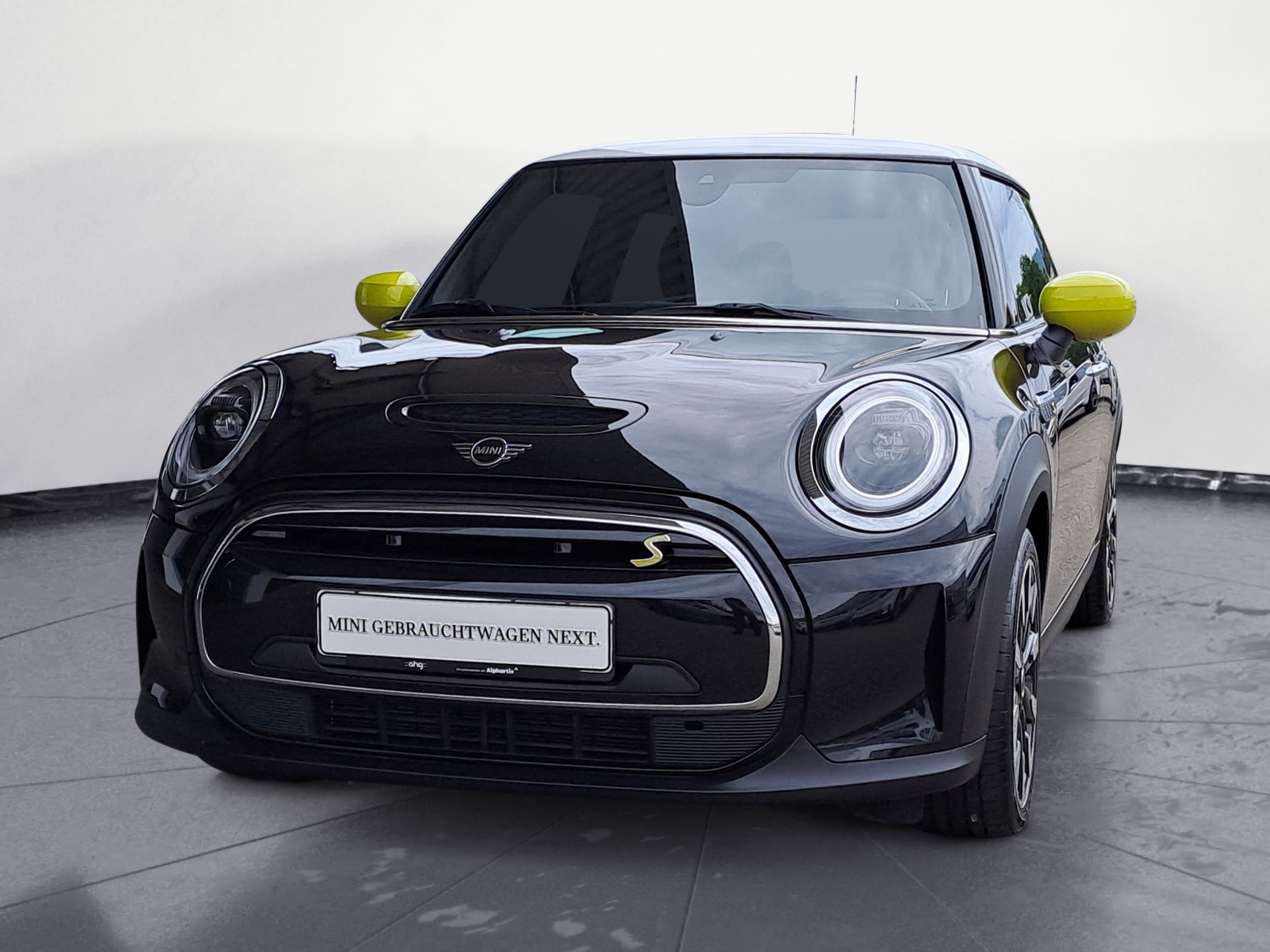 MINI - Cooper SE. MINI Electric Trim