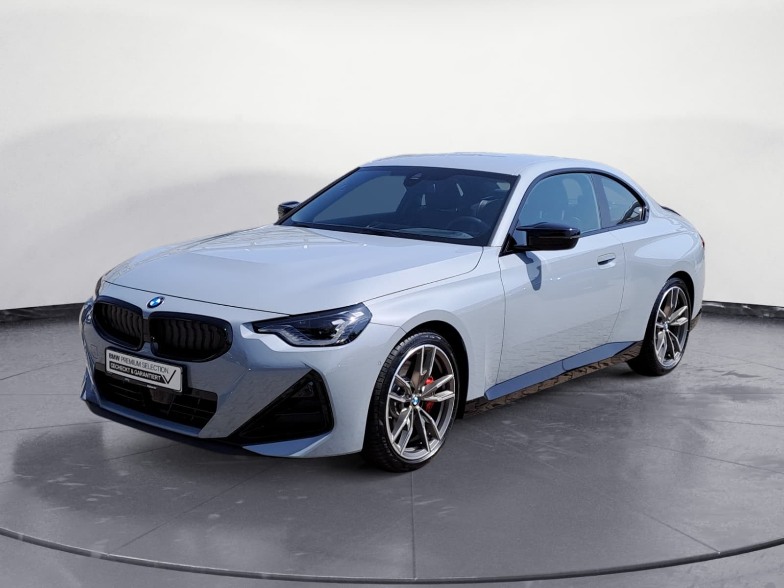 BMW - M240i Coupe