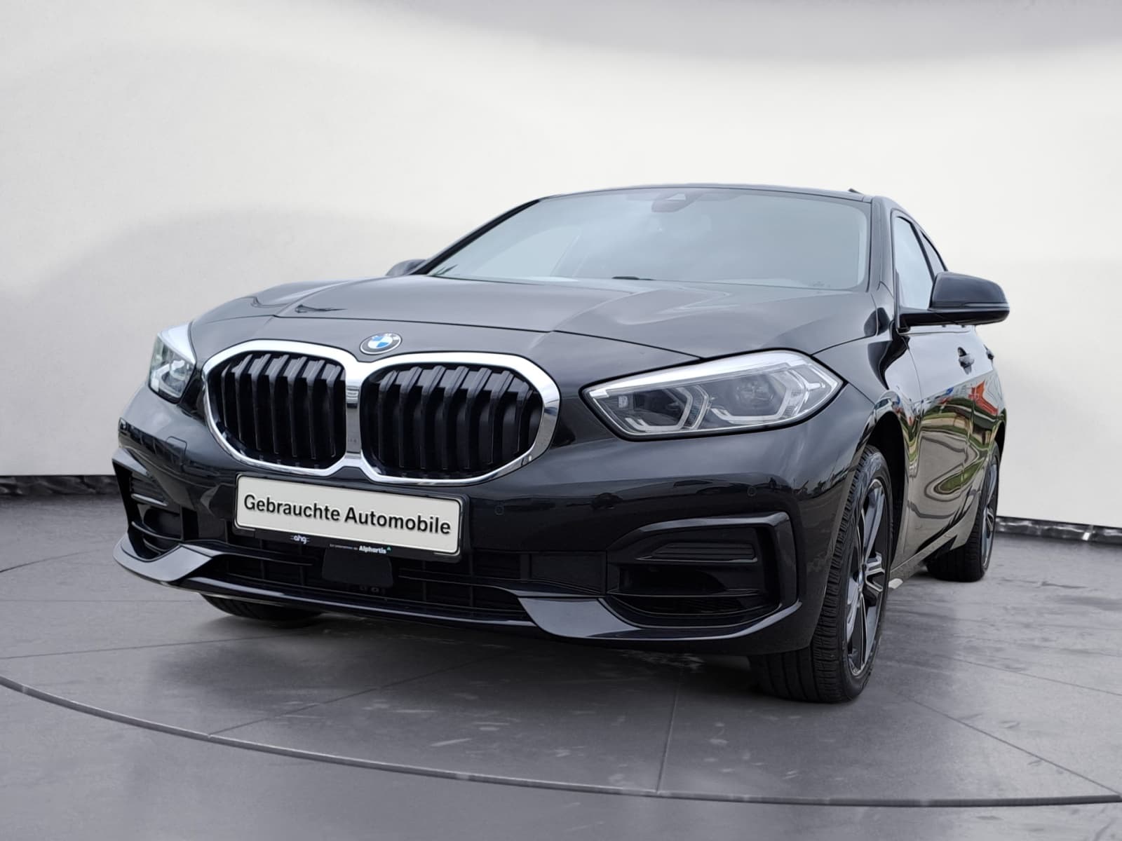 BMW - 120i Sport Line Steptronic