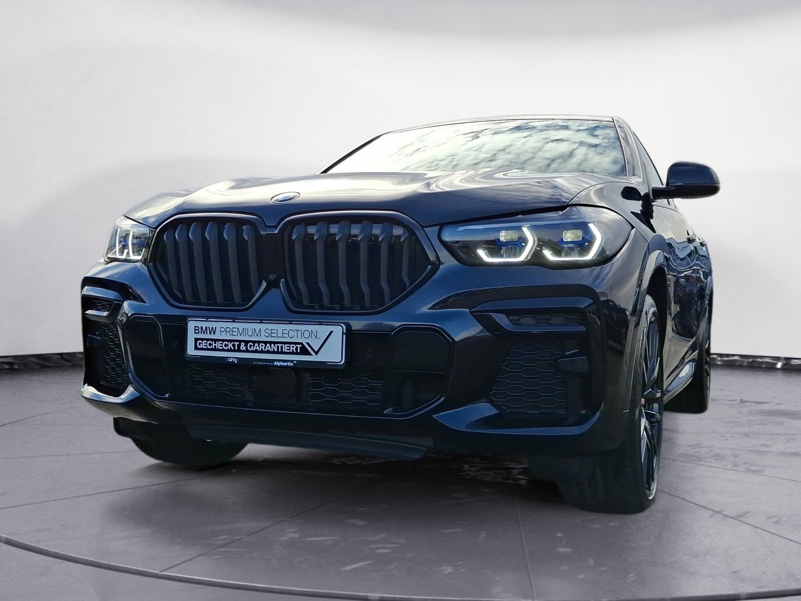 BMW - X6 M50i