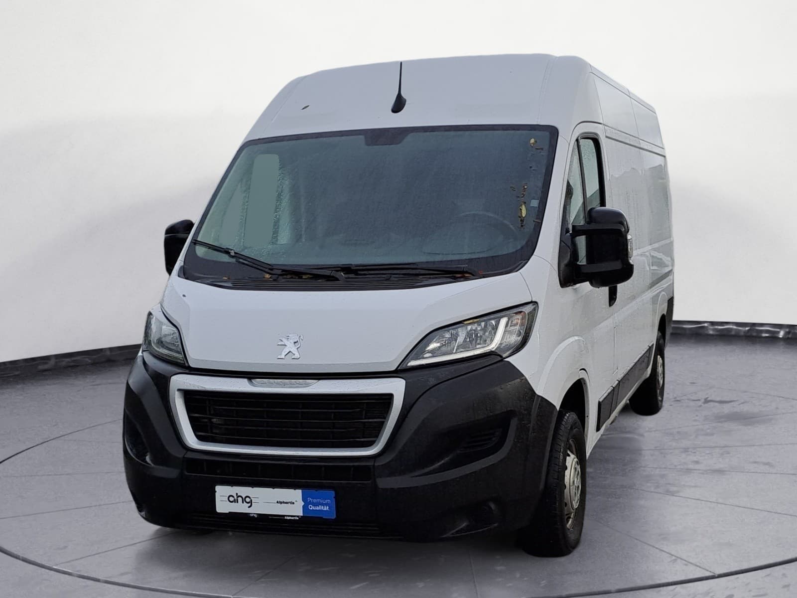 Peugeot - Boxer 333 L2H2 2.0 BLUE Premium
