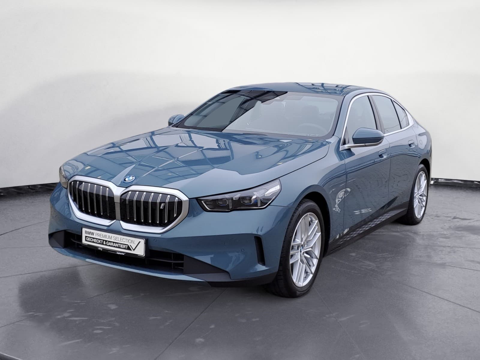 BMW - i5 eDrive40