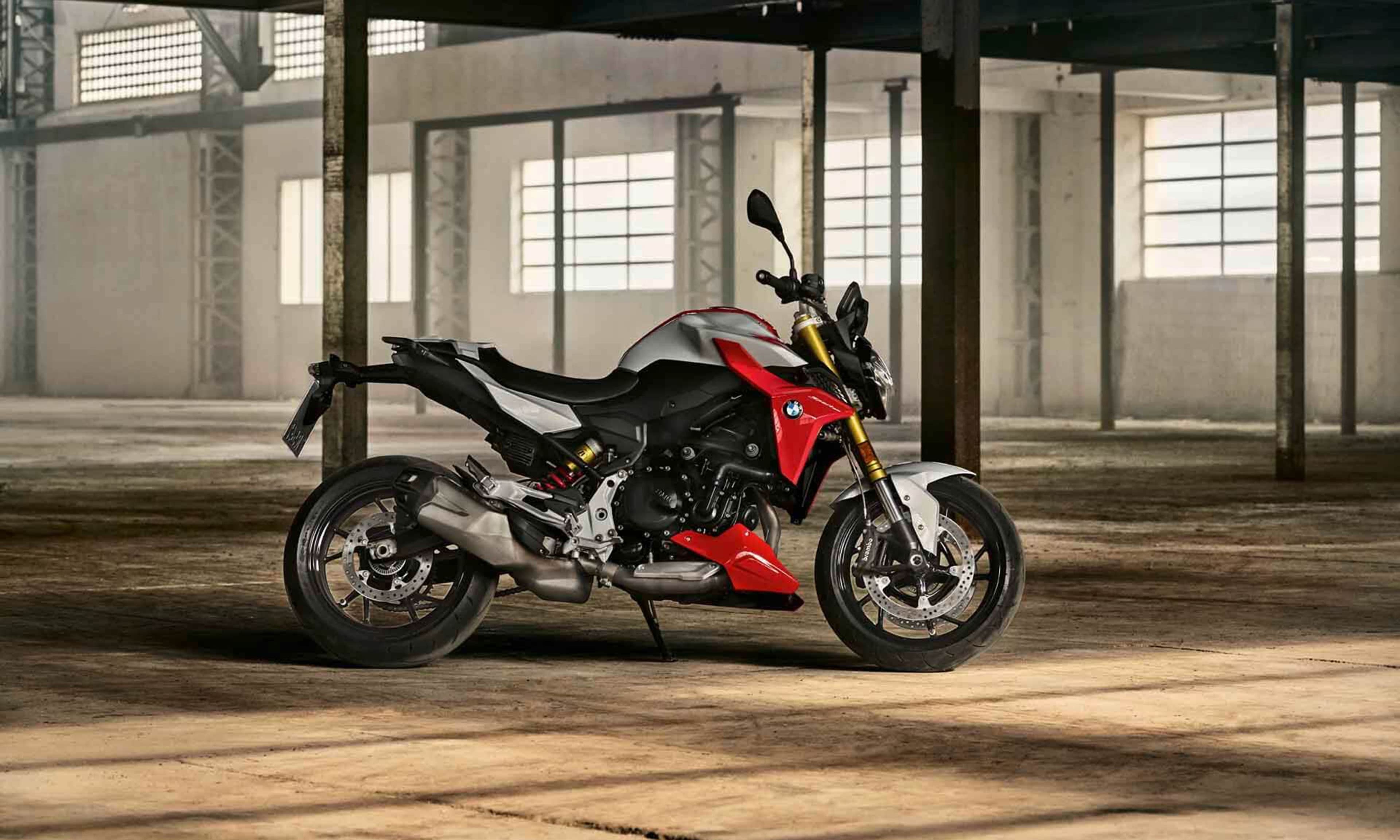 F900R.jpg