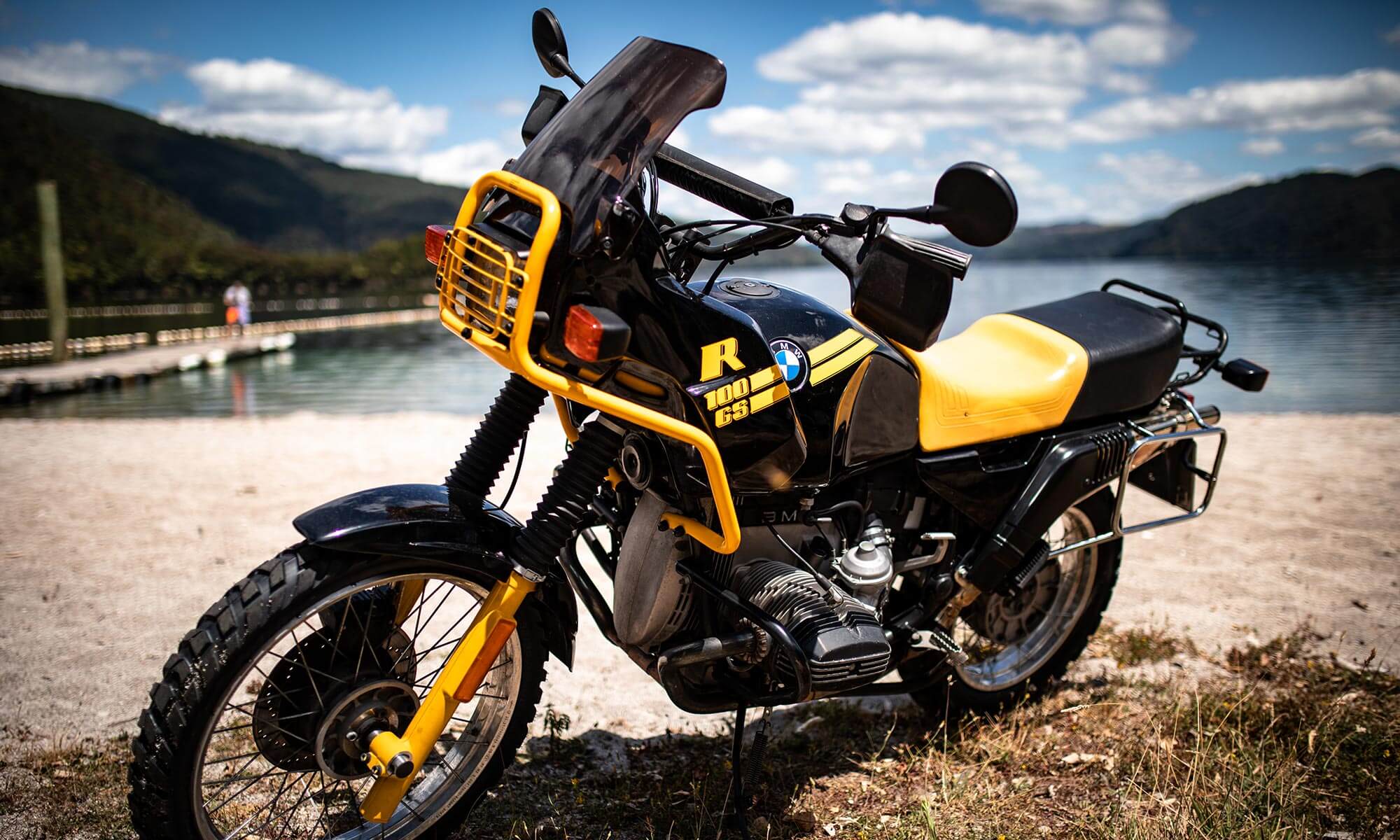 Header R100GS.jpg