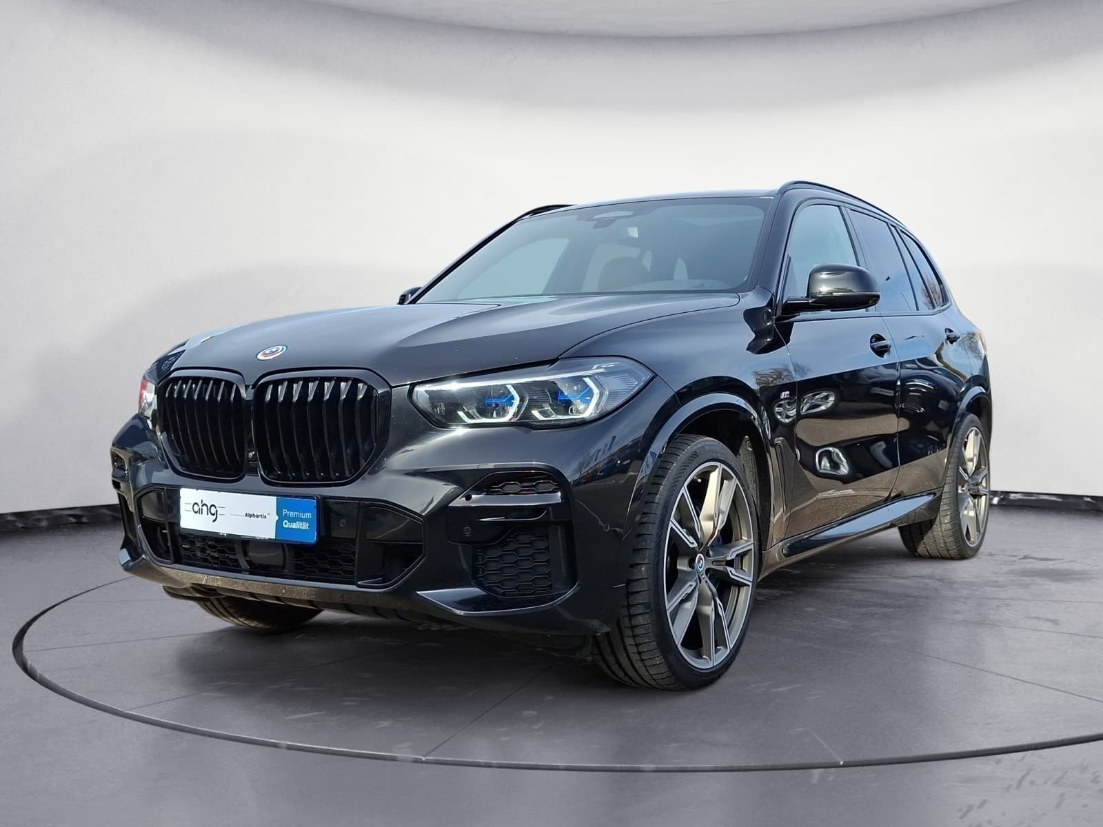 BMW - X5 M50i