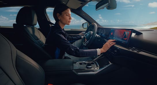 BMW i4 Assistenzsysteme.jpg