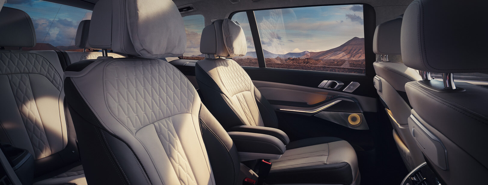 X7_Interieur_Font.jpg