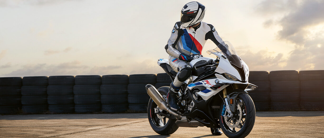 MAKE LIFE A RIDE.
