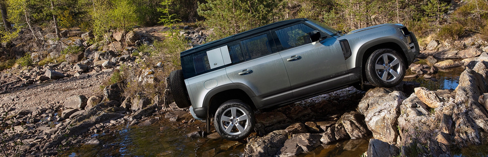 Land Rover Defender 110 D200 AWD X-Dynamic SE