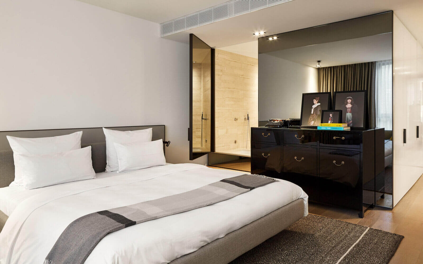 roomers-badenbaden-deluxe-room.jpg