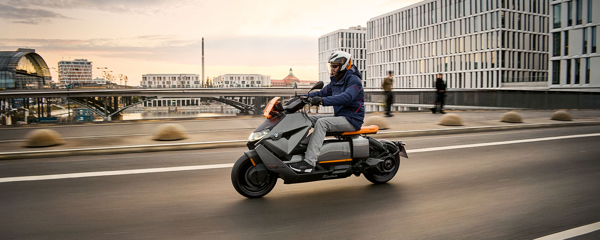 BMW Motorrad CE 04