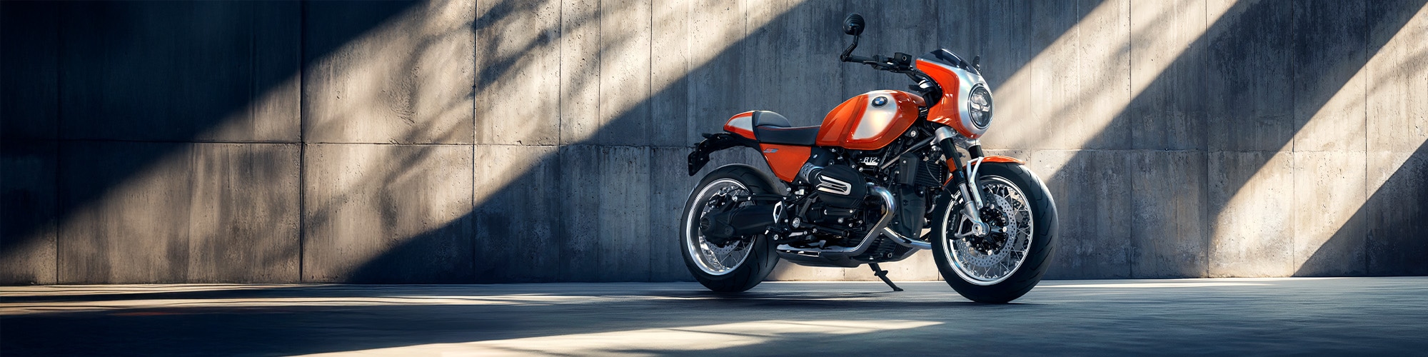 BMW R 12 S Hero.jpg