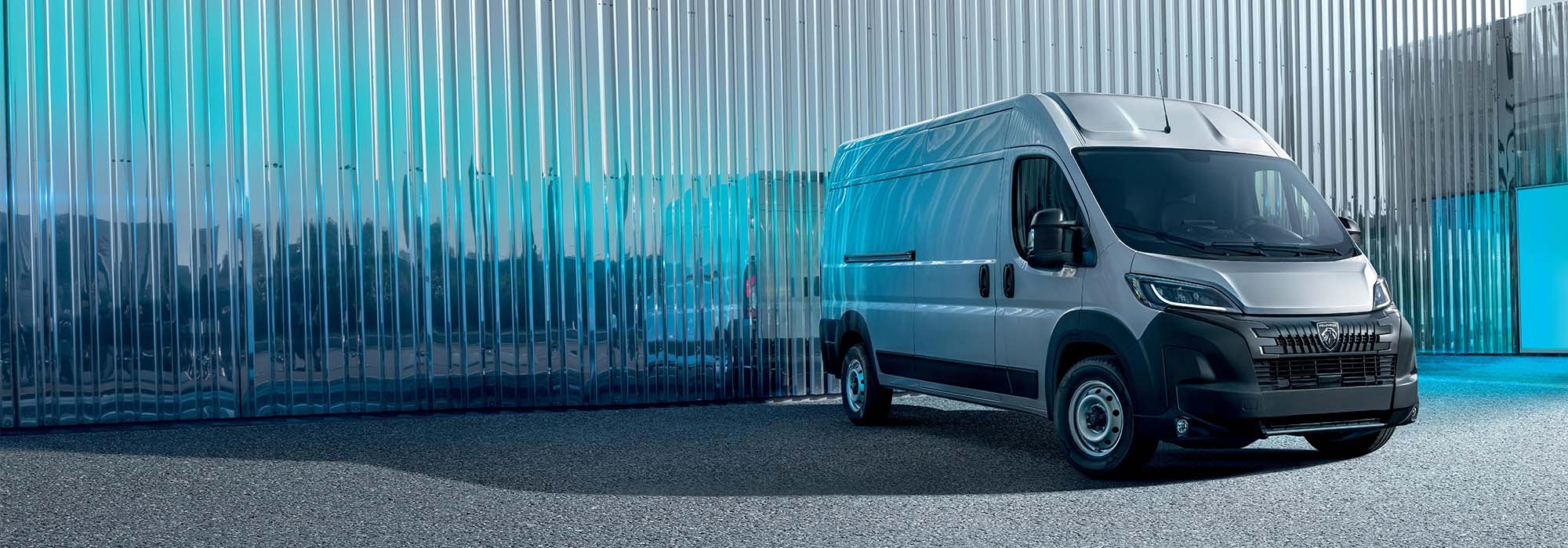 Peugeot Boxer Kastenwagen 335 L2H2 BlueHDi 140