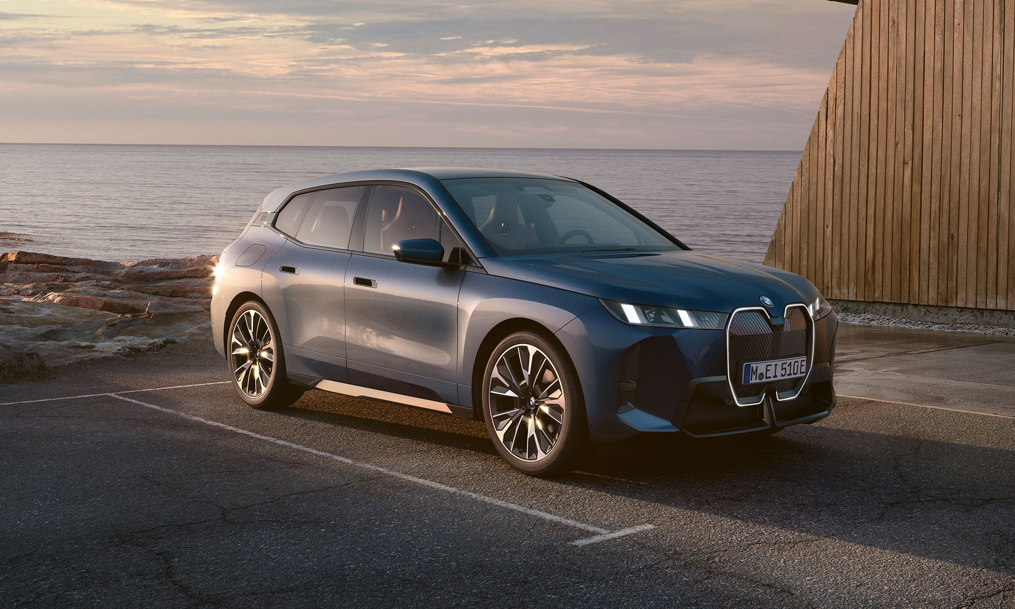 BMW iX Teaser.jpg