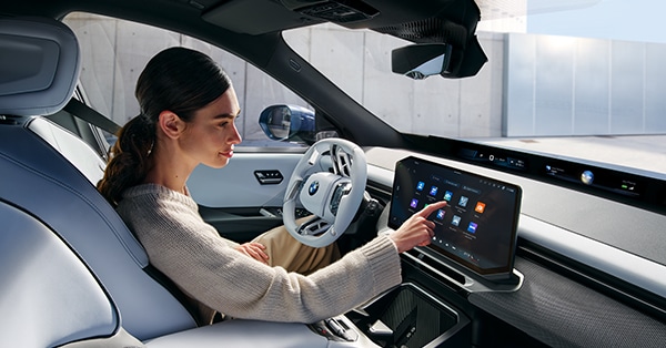 Der-neue-BMWiX3_Display.jpg