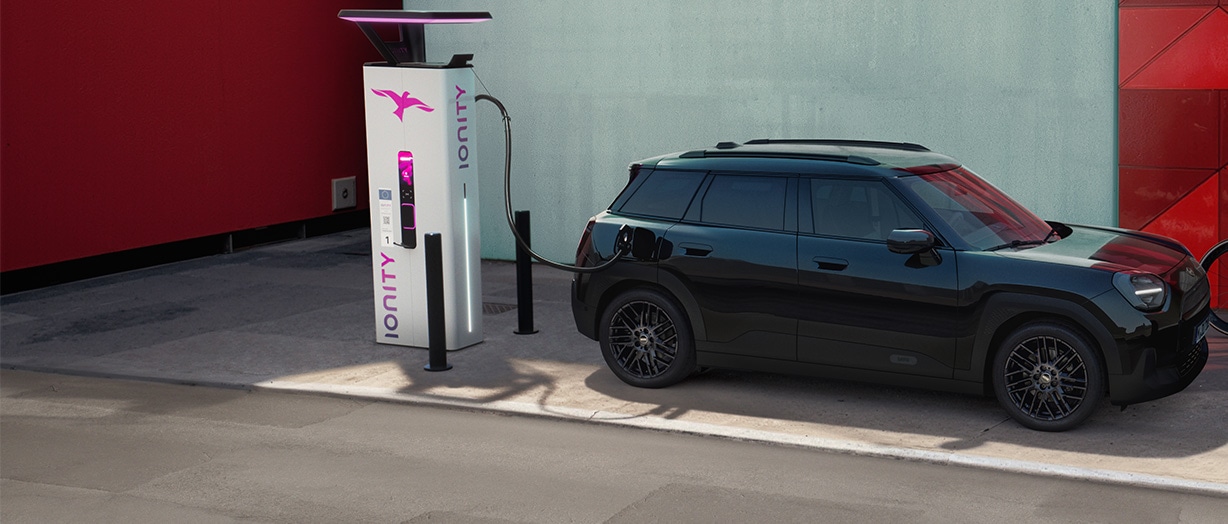 DER VOLLELEKTRISCHE MINI ACEMAN BLACKYARD.