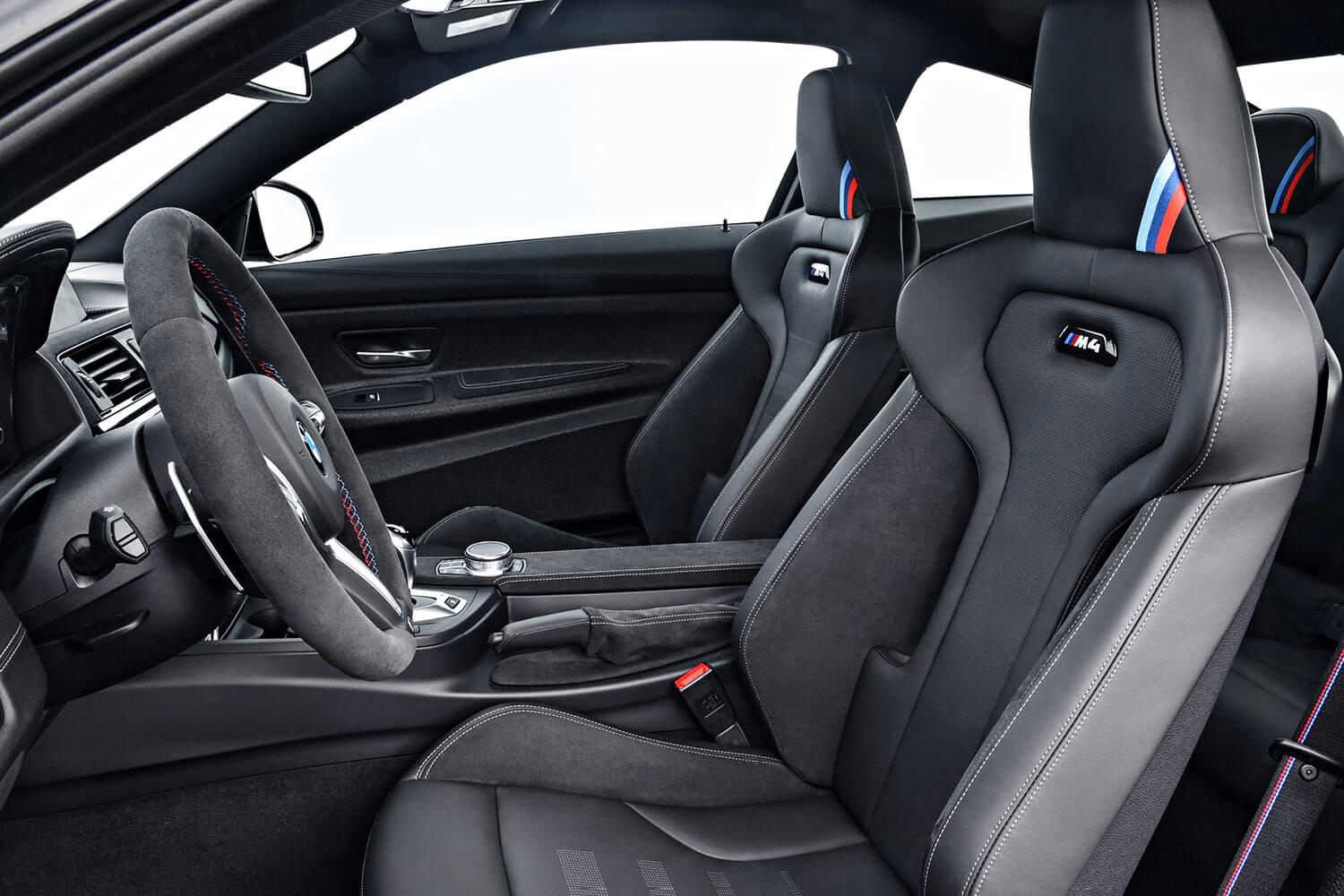 BMW_M4_Interieur.jpg
