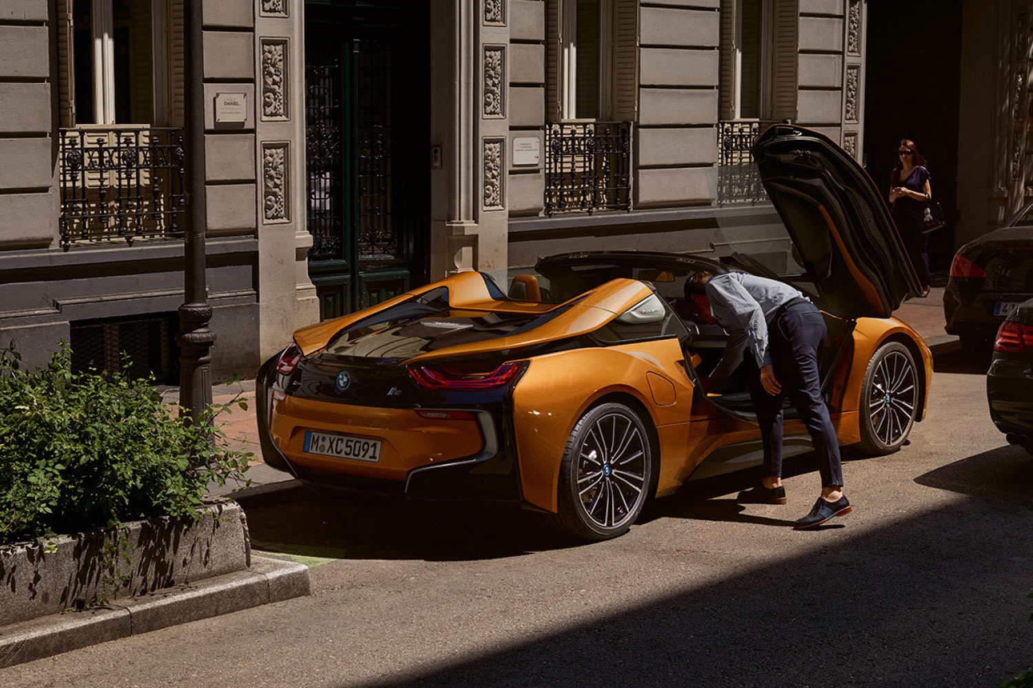 BMWi_i8_Heckansicht.jpg