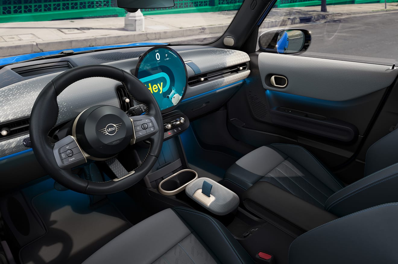 MINI 5 Türer Innenraum.jpg