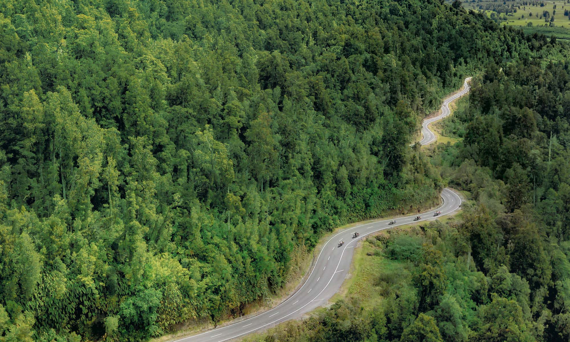 DER BMW MOTORRAD SAISONSTART.